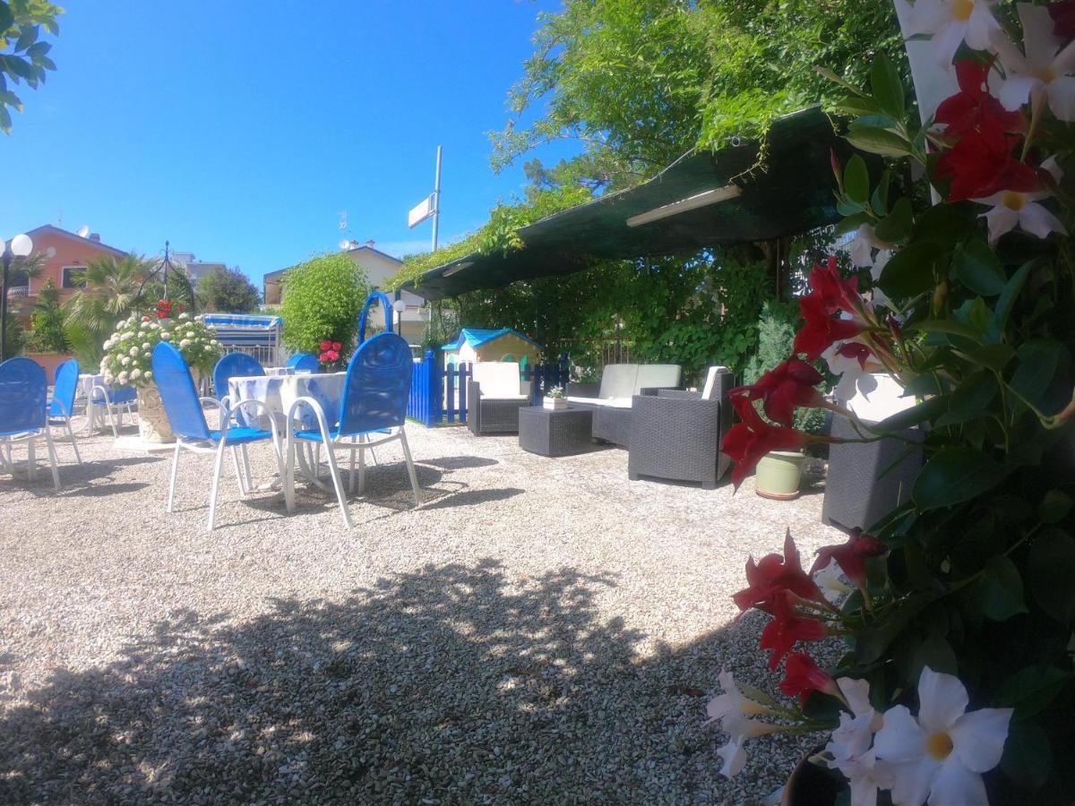Splendid B&B Milano Marittima Kültér fotó