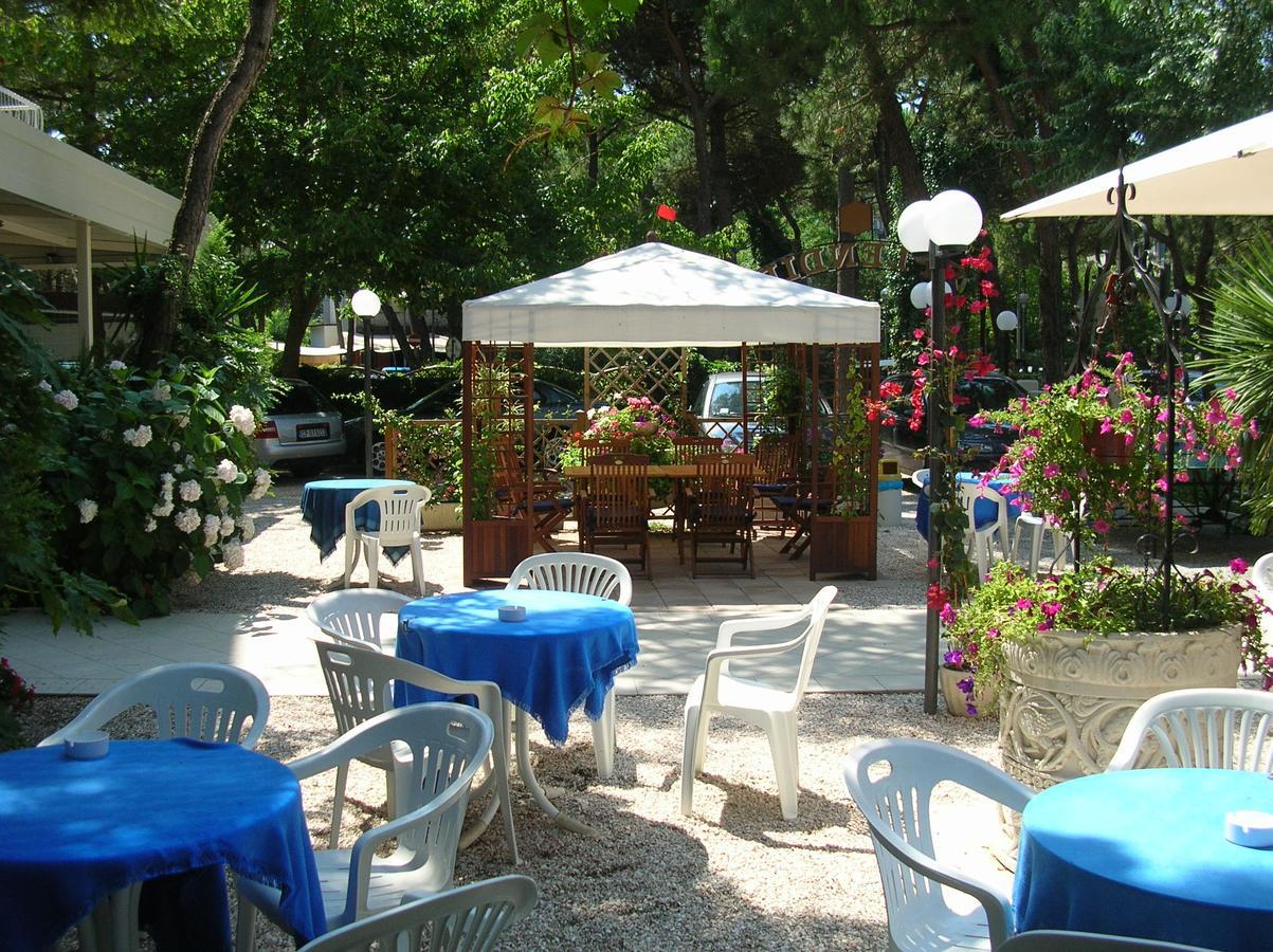 Splendid B&B Milano Marittima Kültér fotó